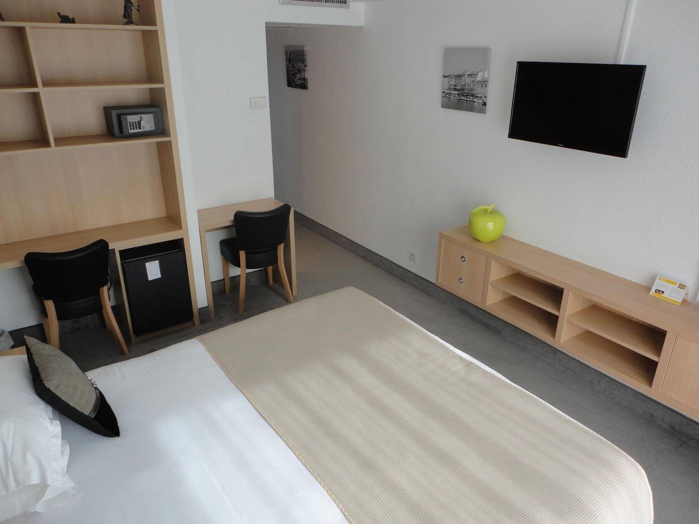 Hotel-Le-Petit-Prince-Room-23