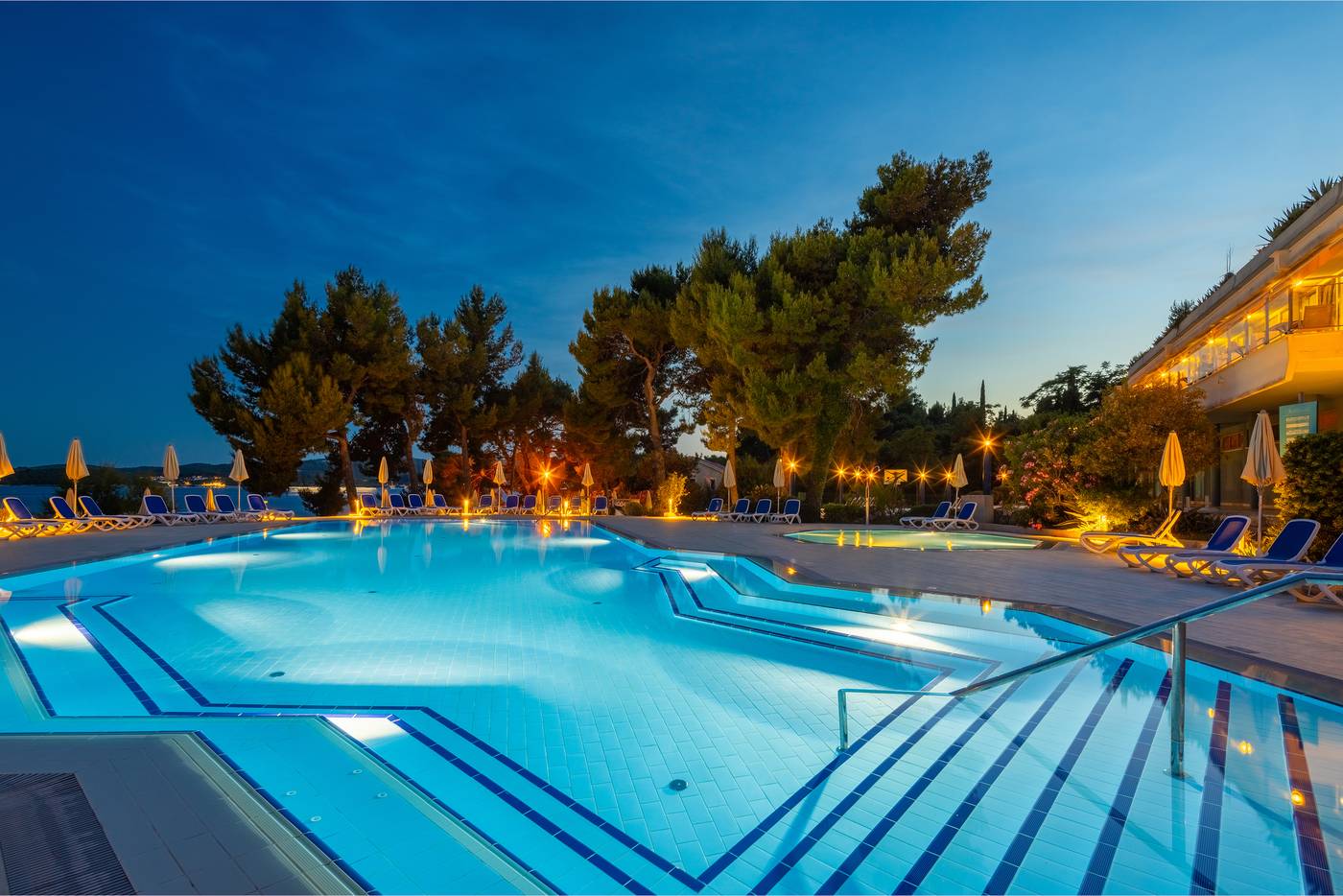 Aminess-Grand-Azur-Hotel-Pool-11