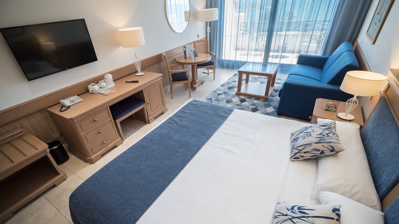 SH-Villa-Gadea-Room-33