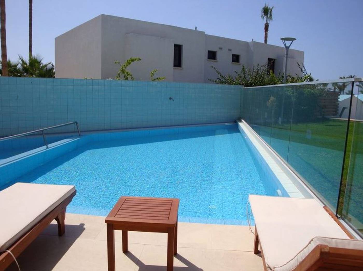 Adams-Beach-Hotel-Room-17