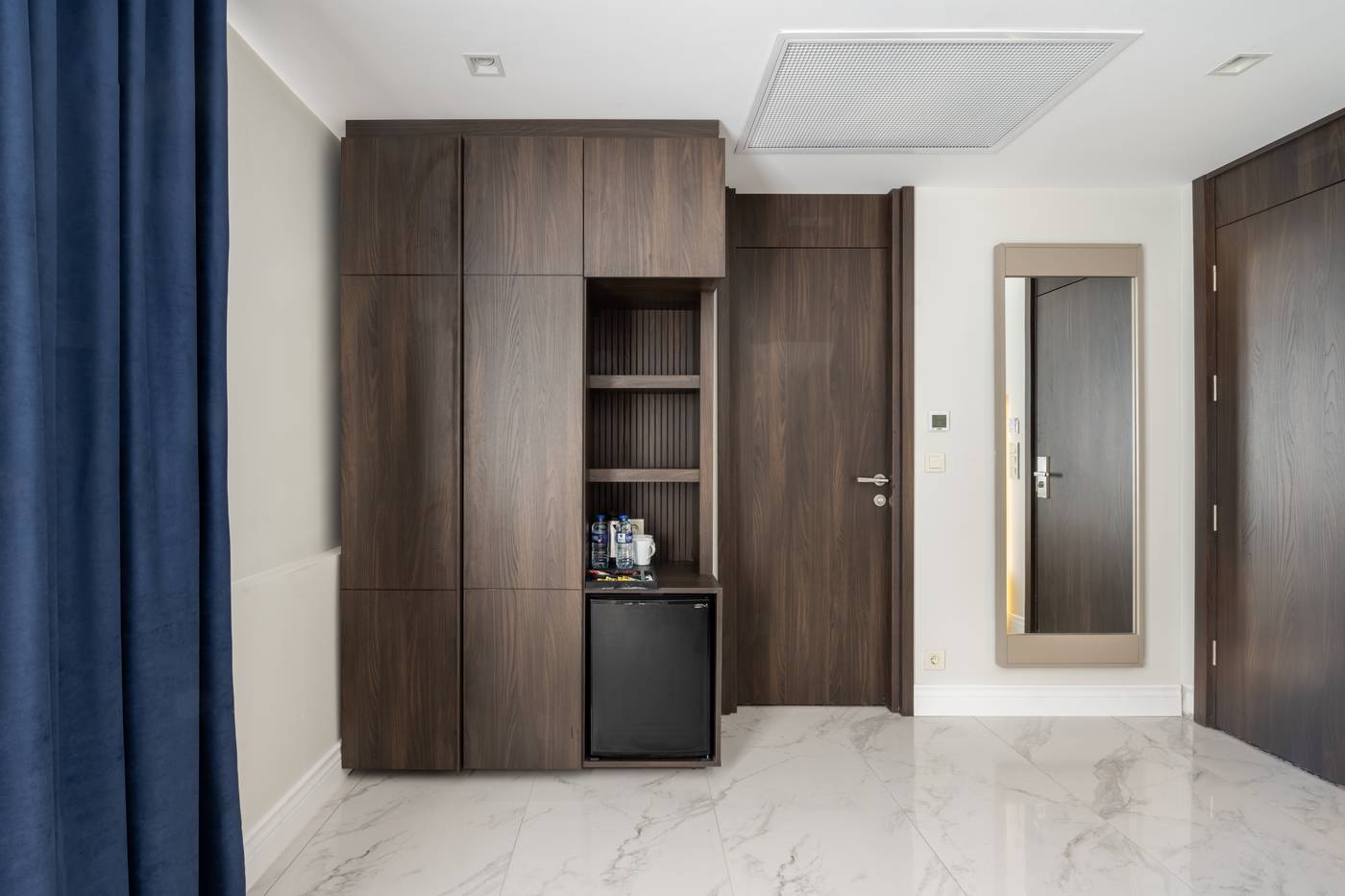 Noble-Pangalti-Room-27