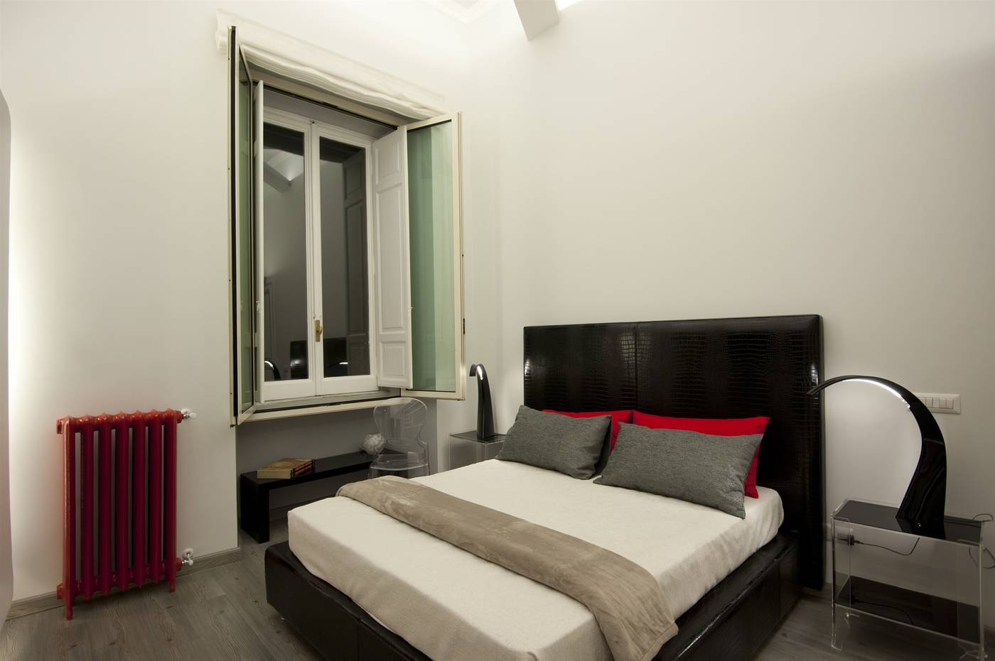 Luxury-on-the-River-Room-4