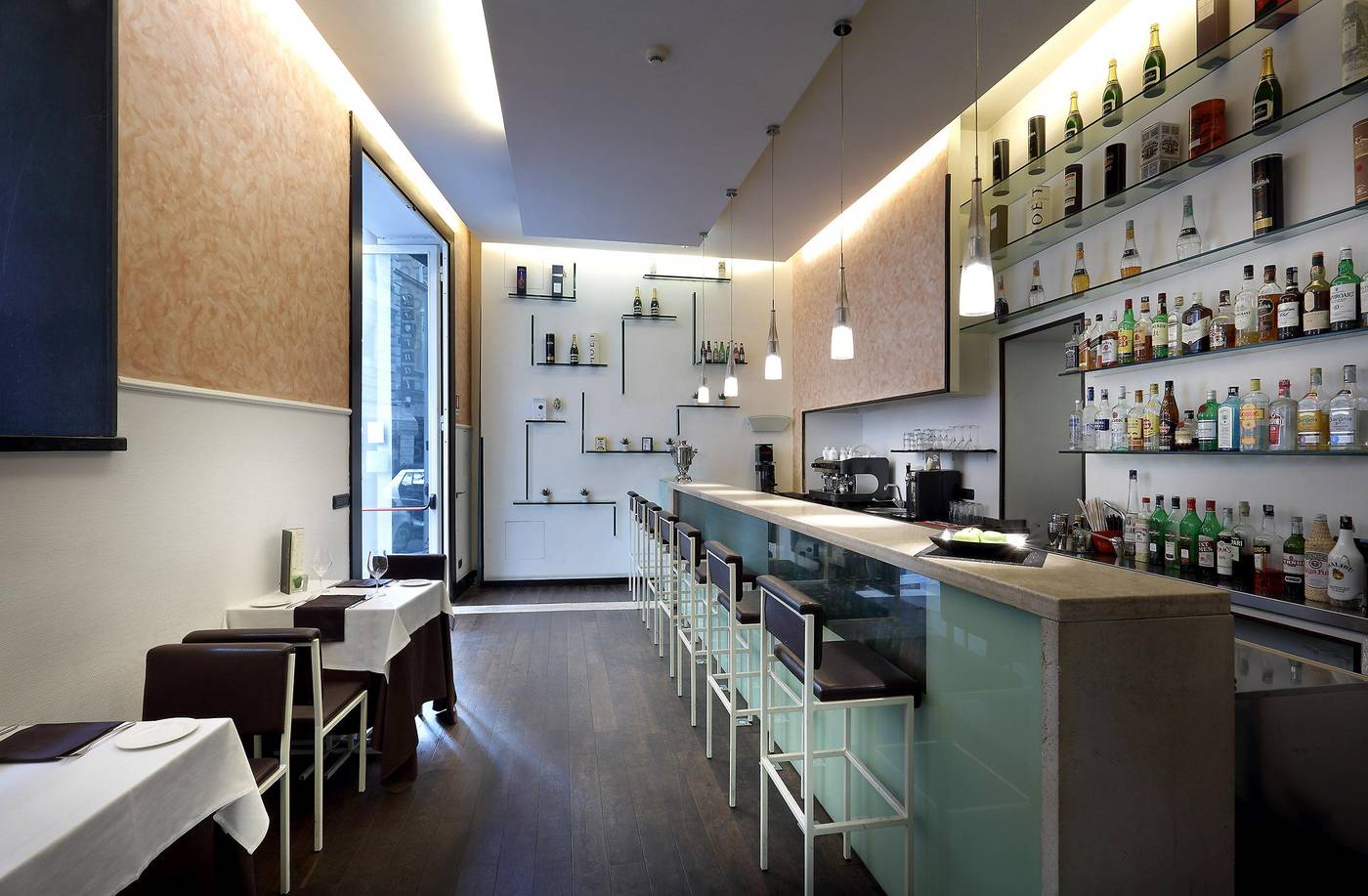 International-Palace-Bar-7