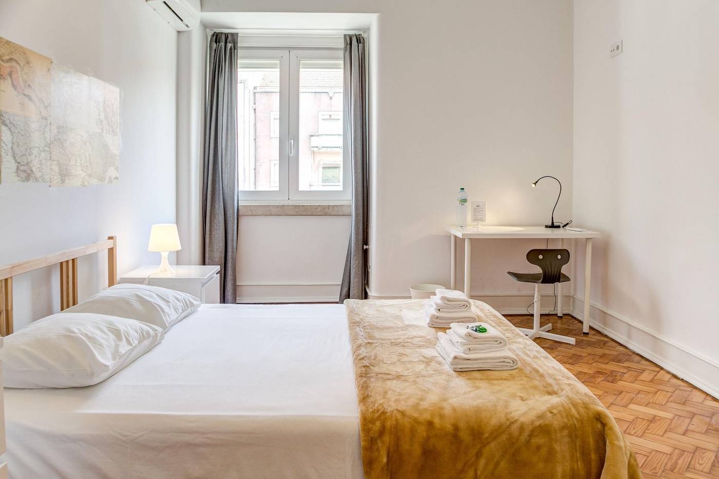 Home-Out-Rooms---Apartments-Room-58