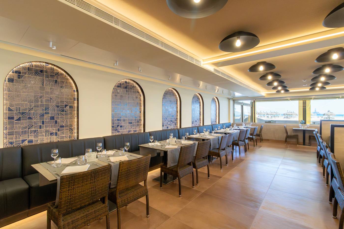 Golden-Donaire-Beach-Restaurant-40