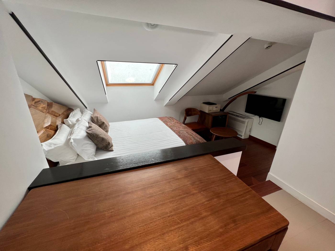 Anahita-Boutique-Hotel-Room-15