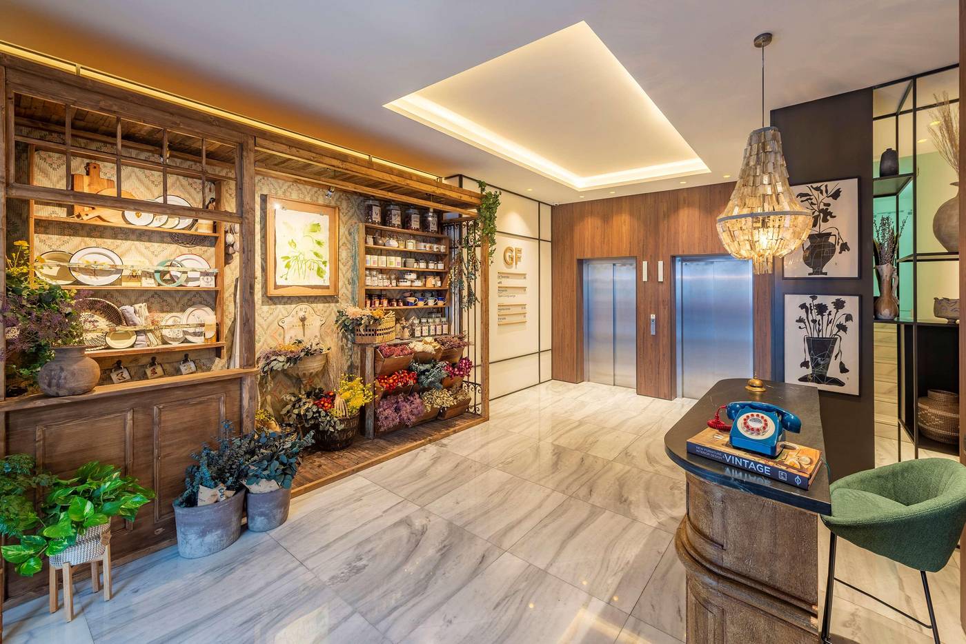 TRYP-Madrid-Cibeles-Hotel-Lobby-7