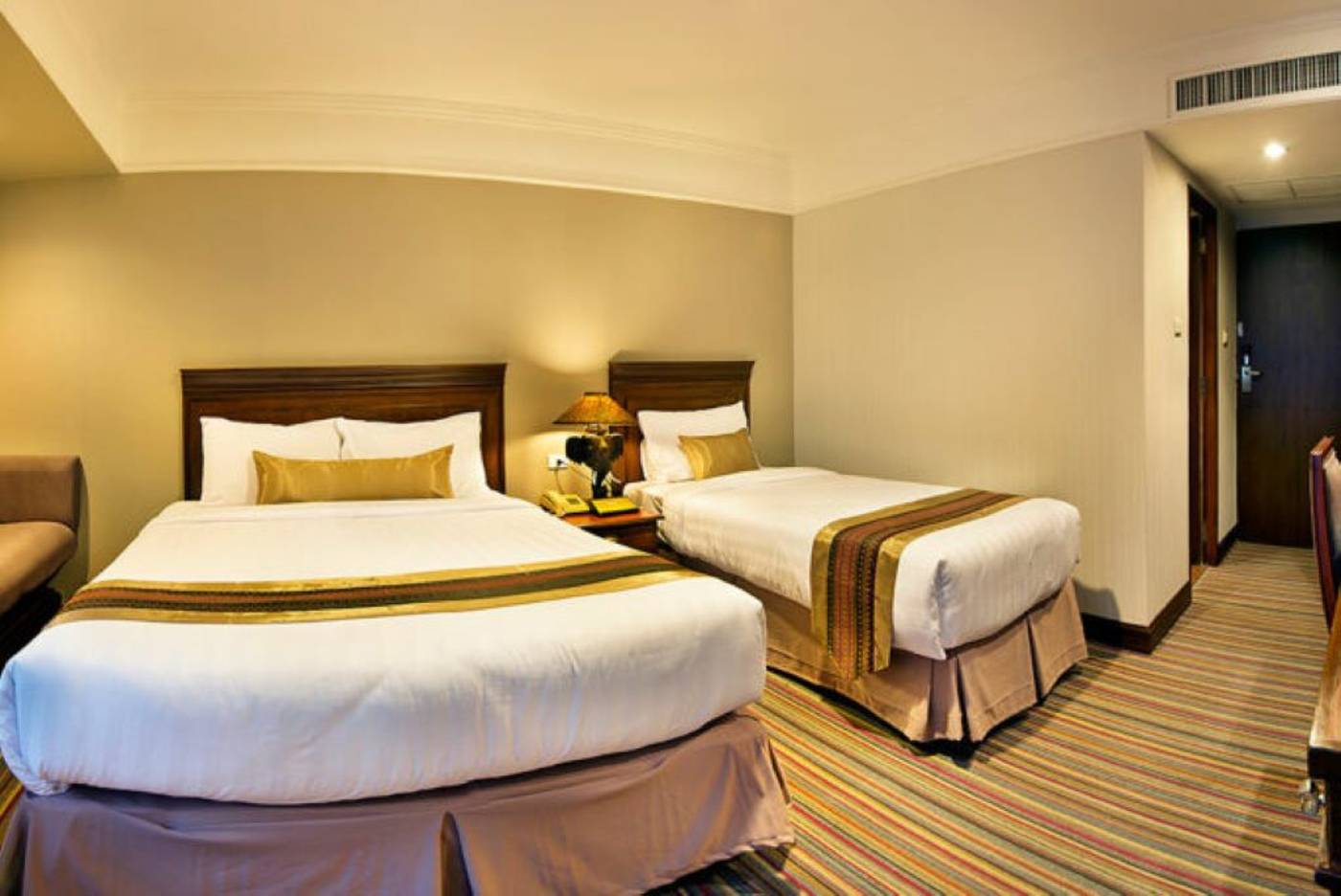 Royal-Rattanakosin-Hotel--SHA---Room-39