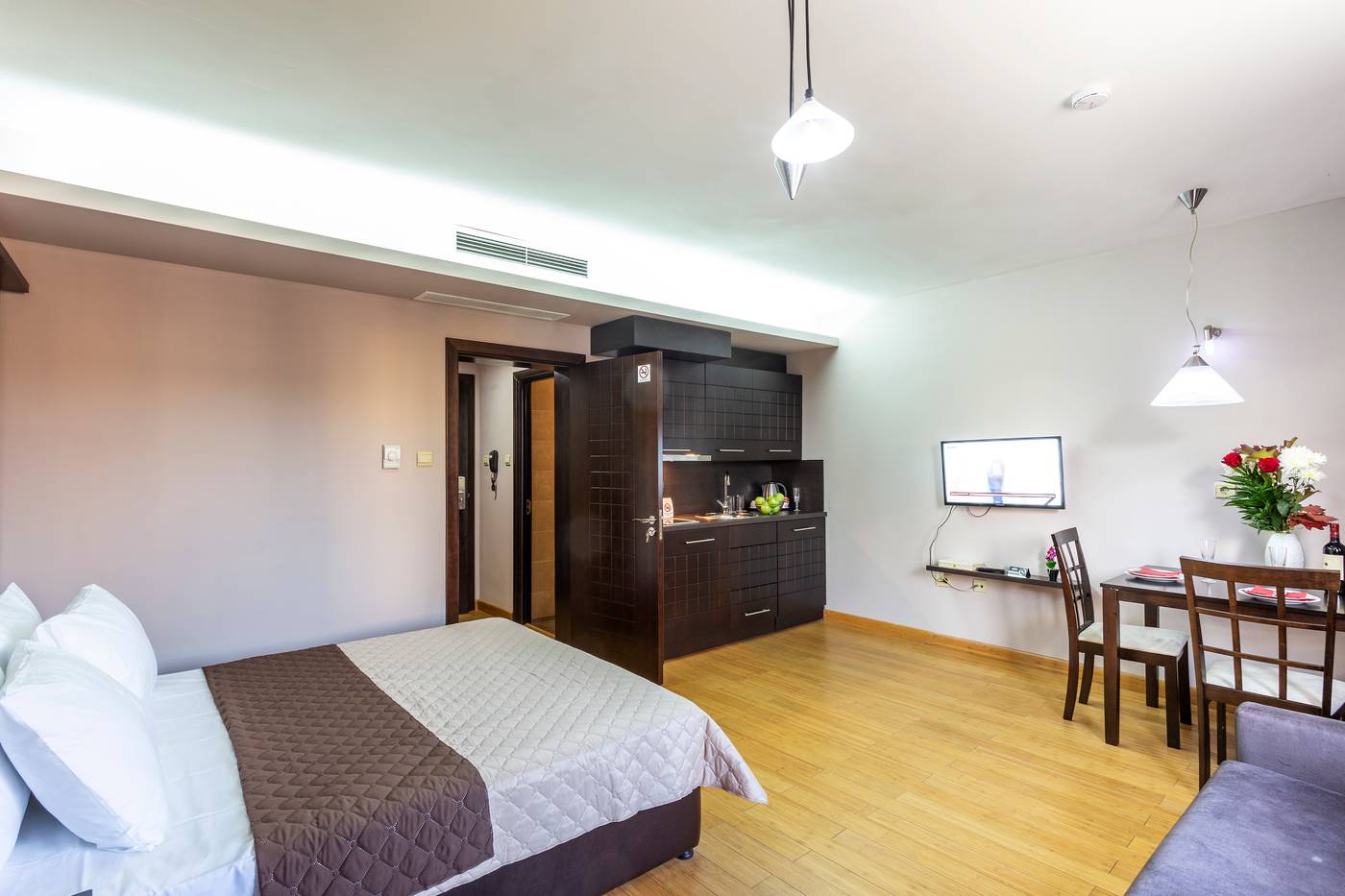 Cityhome Aparthotel-Bulgaria-Sofia-Room-9