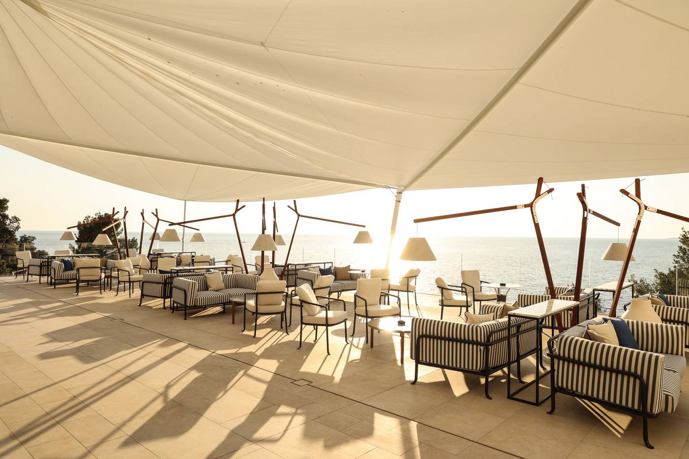 Grand-Hotel-Brioni-Pula--Radisson-Collection-Hotel-Terrace-19