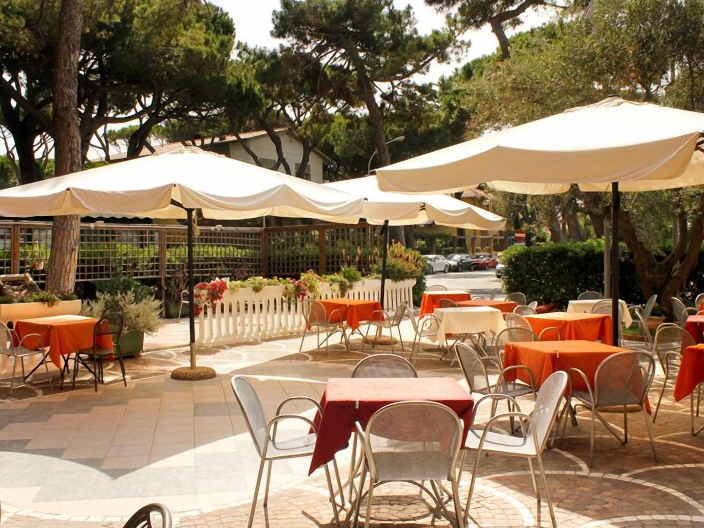 Hotel-Ariston-Restaurant-17