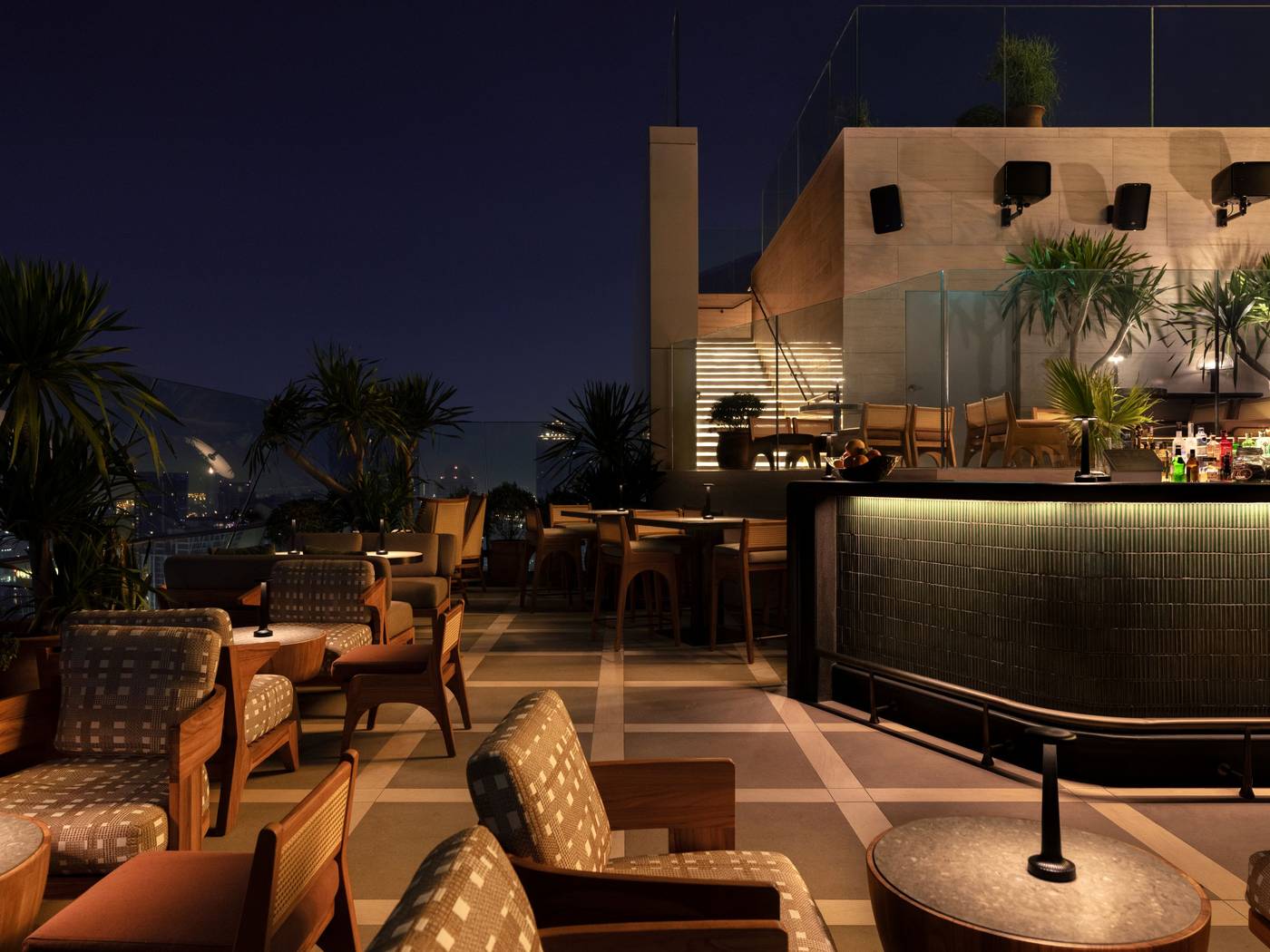 Dusit-Thani-Bangkok-Bar-56