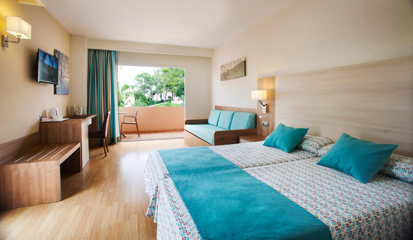 Invisa-Figueral-Resort---Cala-Blanca-Room-22