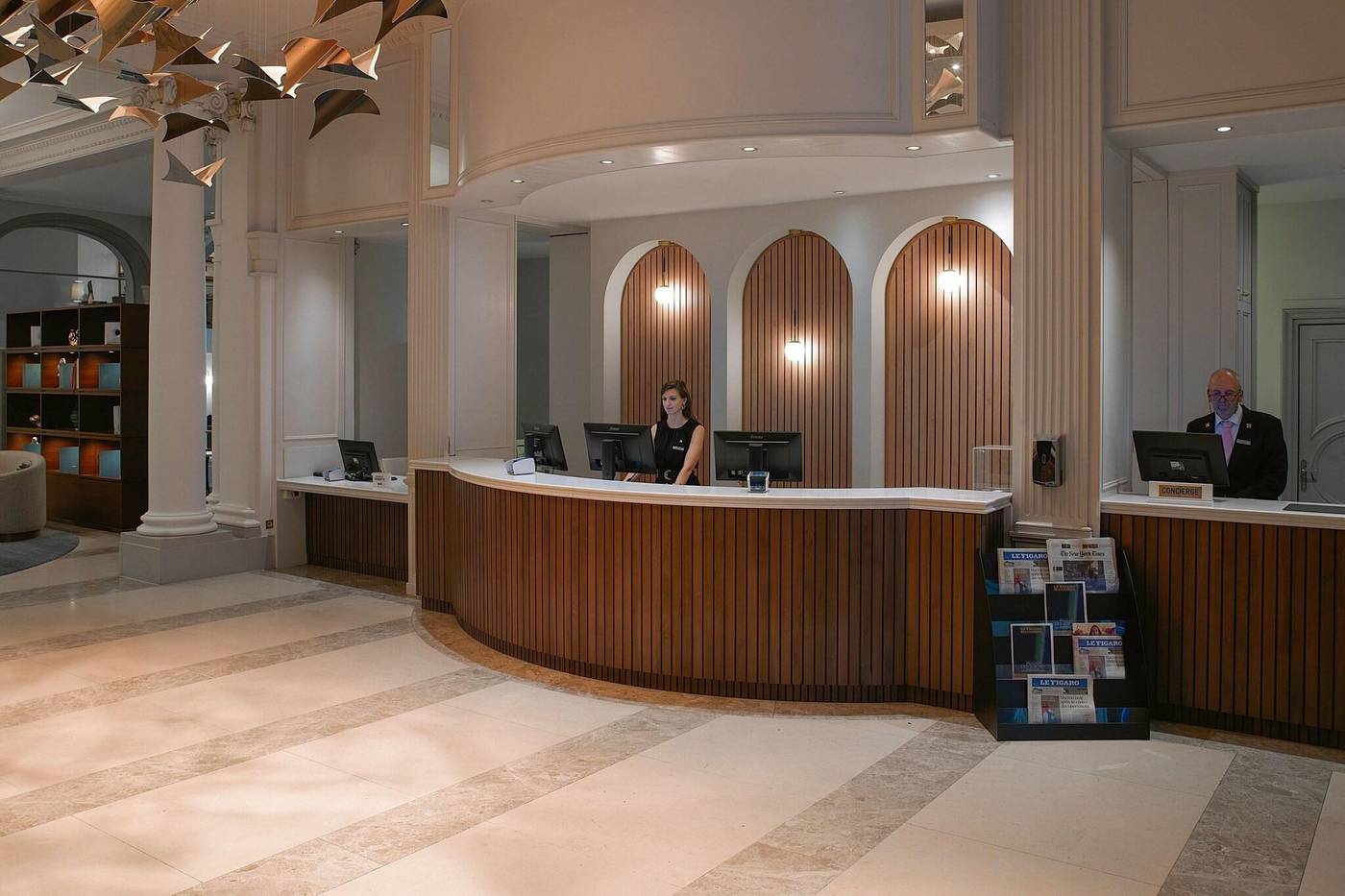 Marriott-Hotel-Paris-Opera-Ambassador-Lobby-18