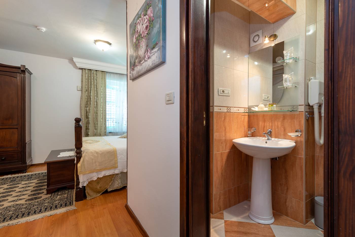 Pasike-Hotel-Room-24