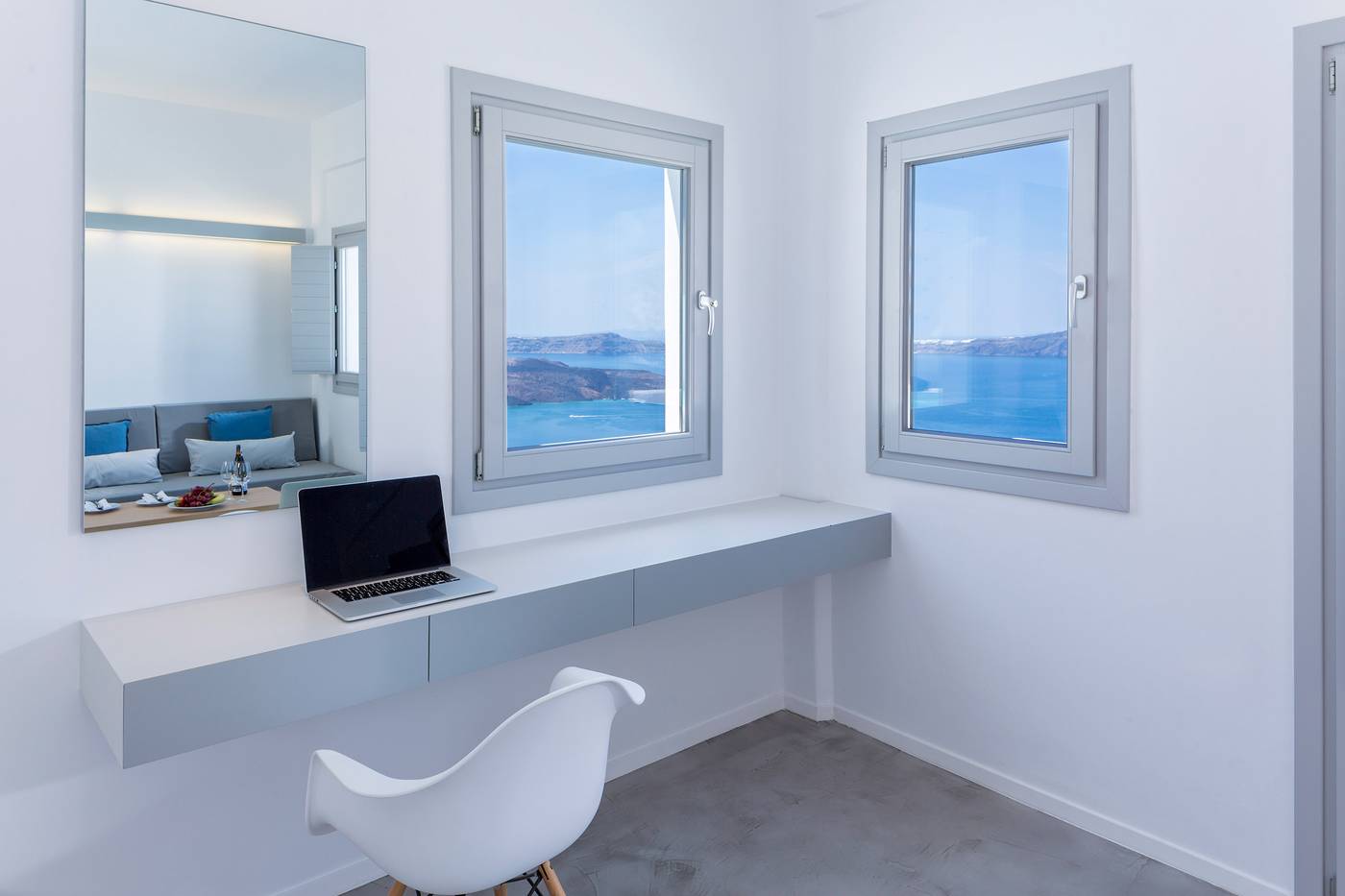 Alti-Santorini-Suites-Room-34