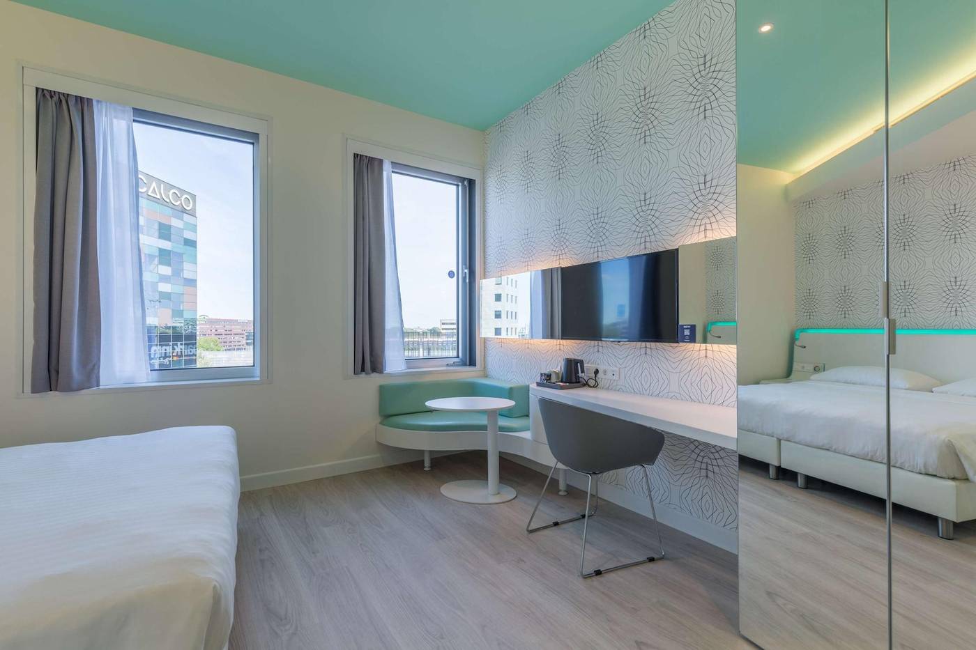 Park-Inn-By-Radisson-Amsterdam-City-West-Room-31