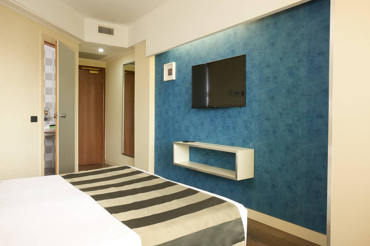 Roma-Tor-Vergata-Hotel-Room-23