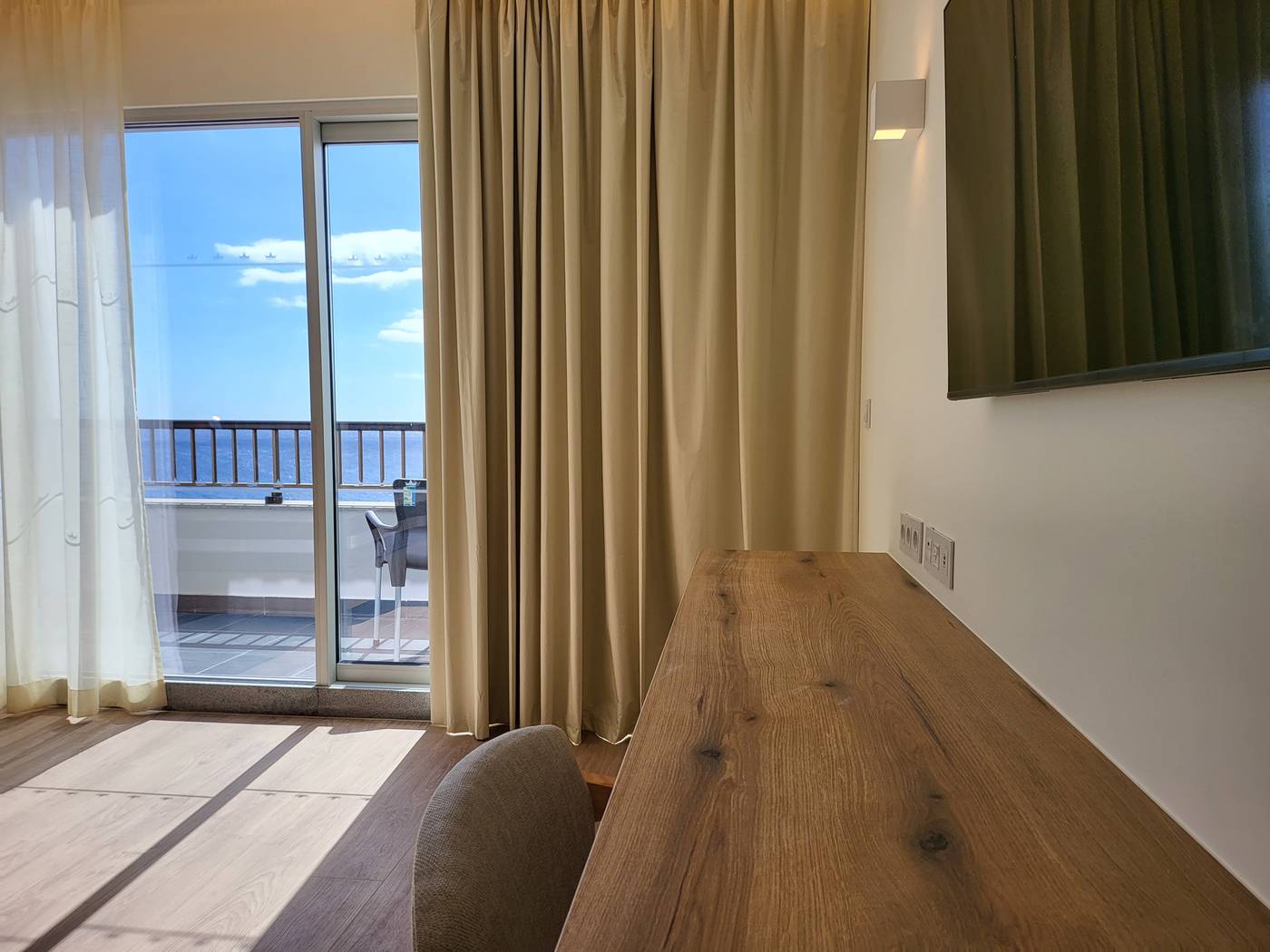 Royal-Orchid-Room-15