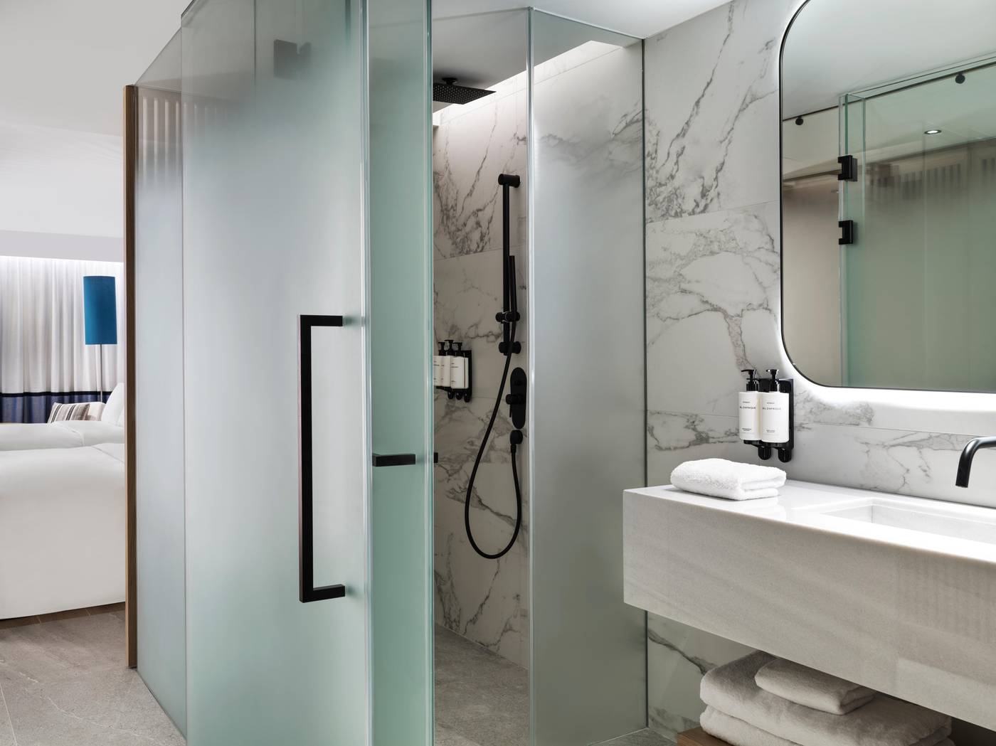 Avra-Collection-Hermes-Hotel-Room-43