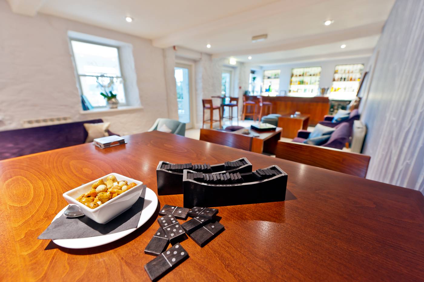 La-Fregate-Hotel-Bar-10