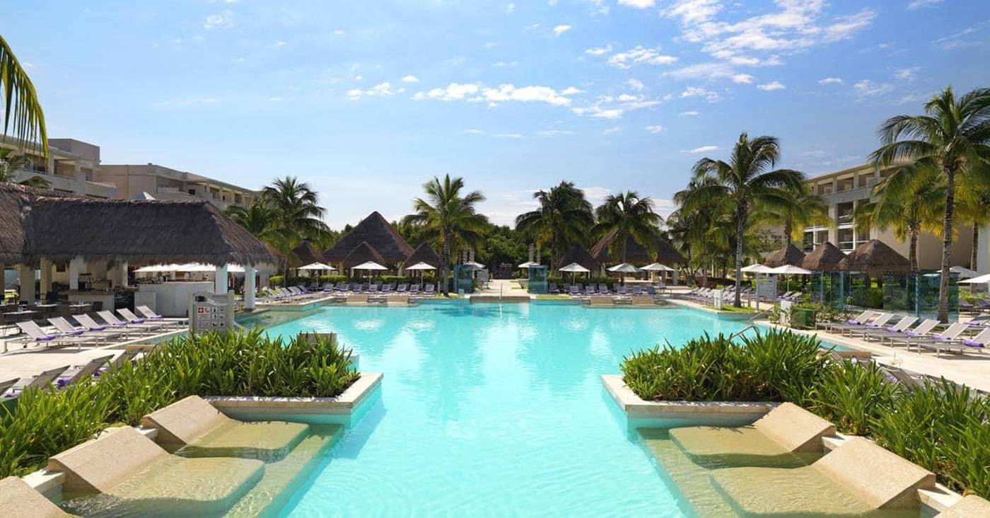 Paradisus-La-Perla-Playa-del-Carmen---Adults-Only-Pool-2