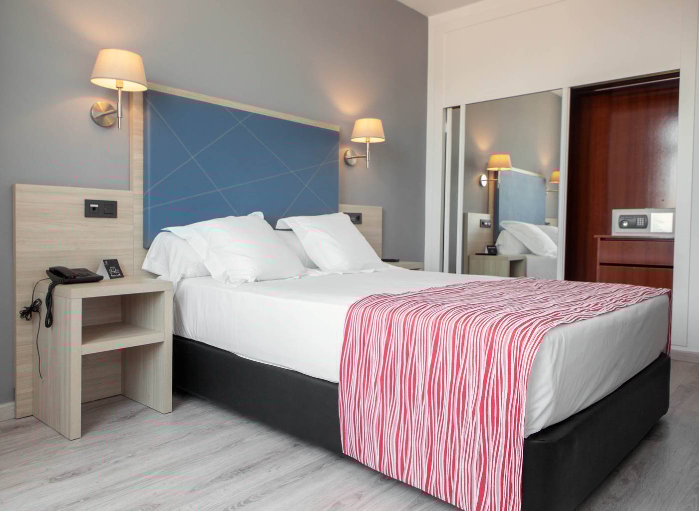 Soho-Bah--a-M--laga-Room-25