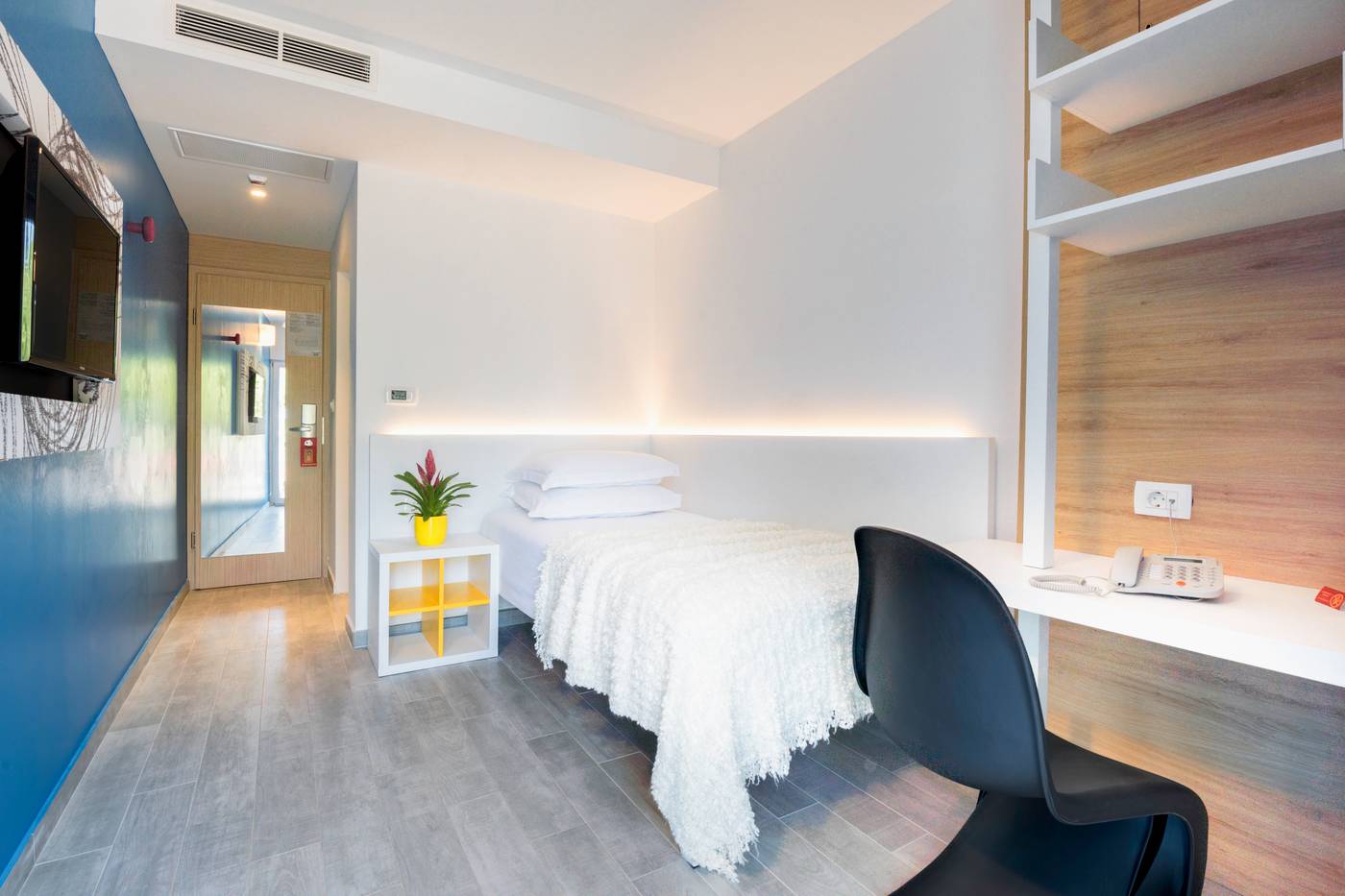 Pharos-Hvar-Bayhill-Hotel-Room-32