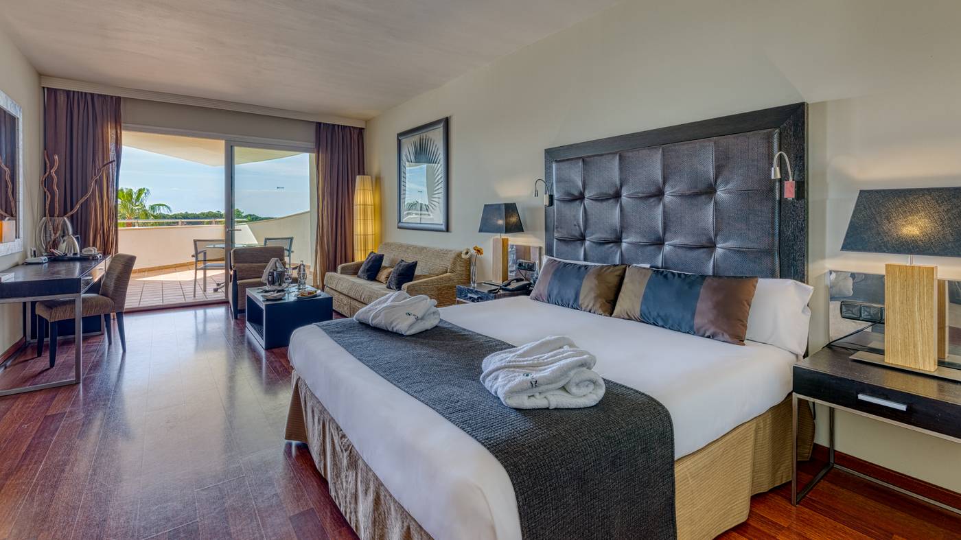 Senator-Banus---Adults-Recommended-Room-22