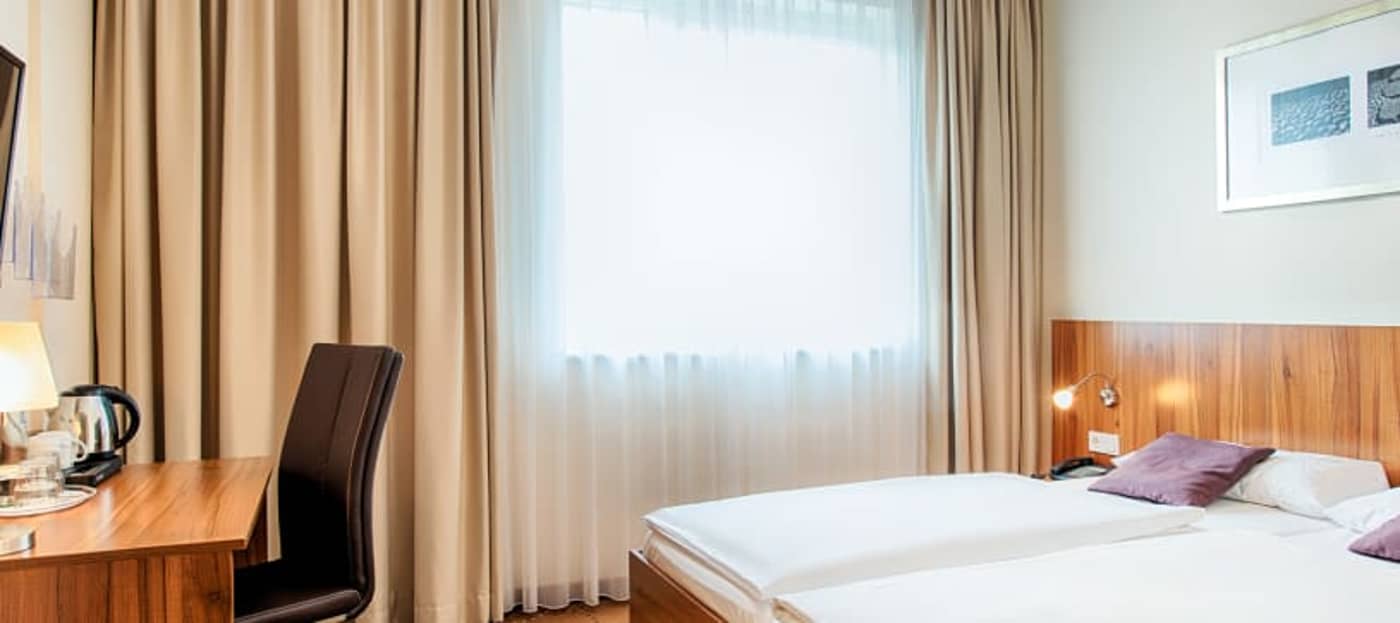 B-B-Hotel-Berlin-City-Ost-Room-20