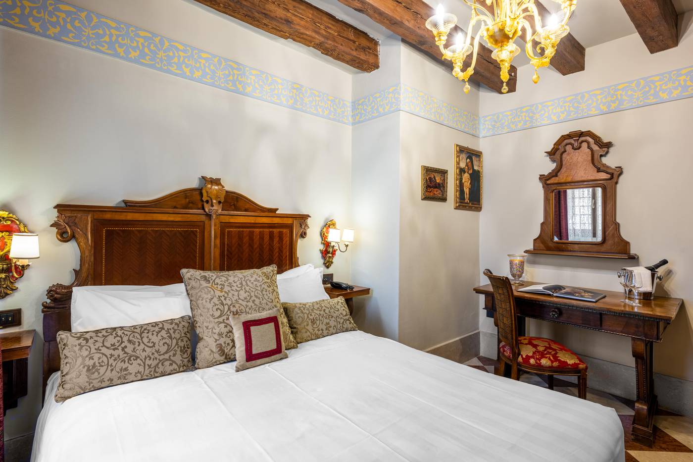 Palazzo-Priuli-Hotel-Room-17