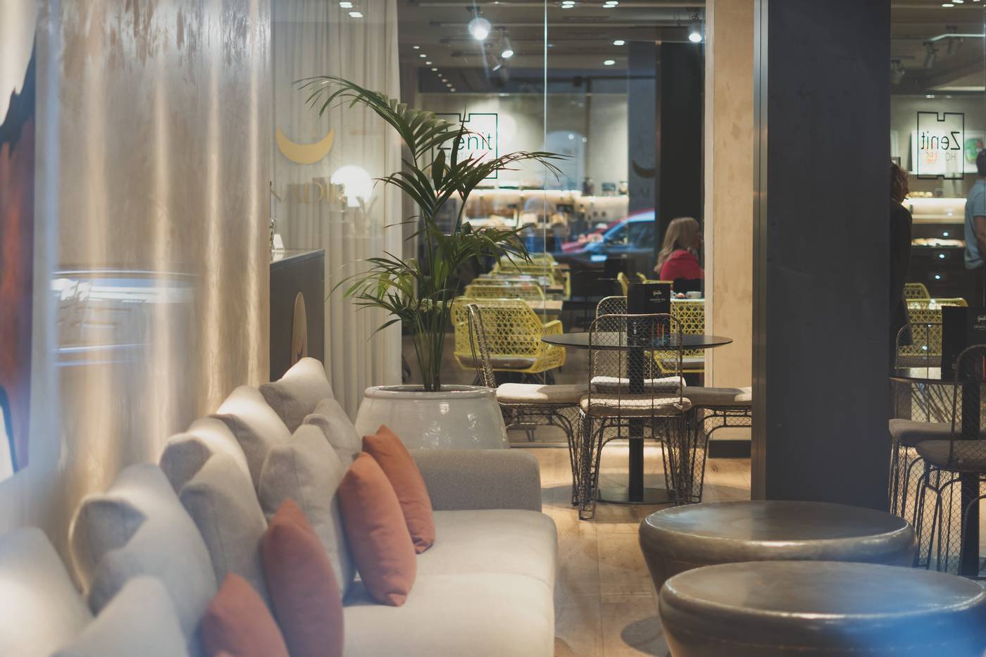 Zenit-Abeba-Lobby-14