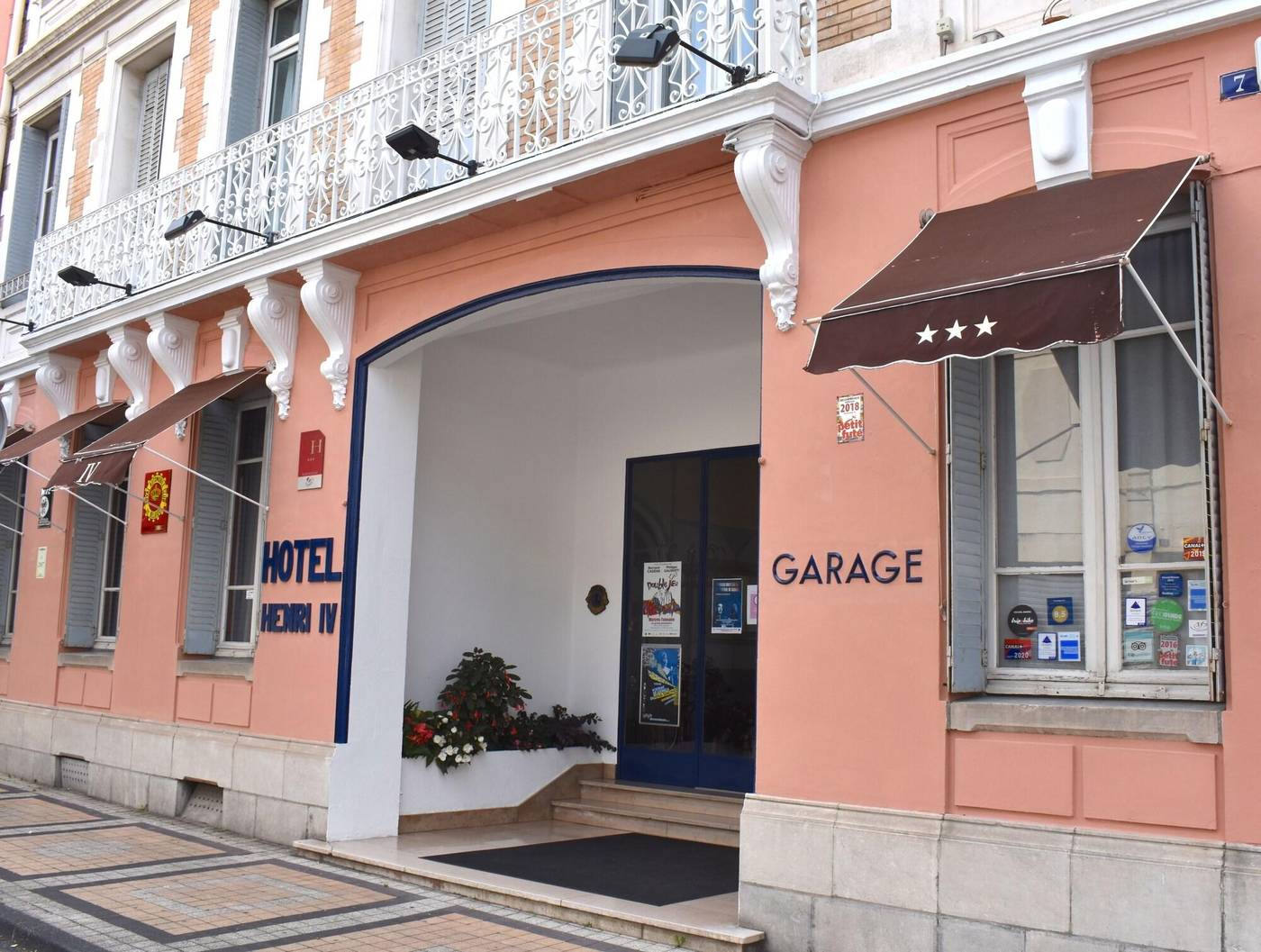 Hotel Henri Iv-France-TARBES-General view-2