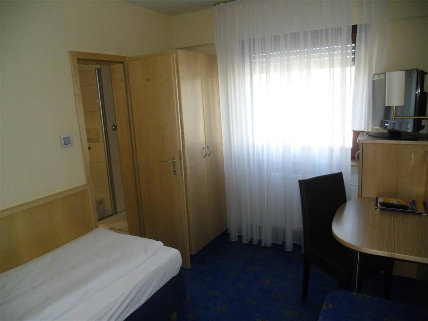 Hotel Stuttgart 21-Germany-STUTTGART-Room-10