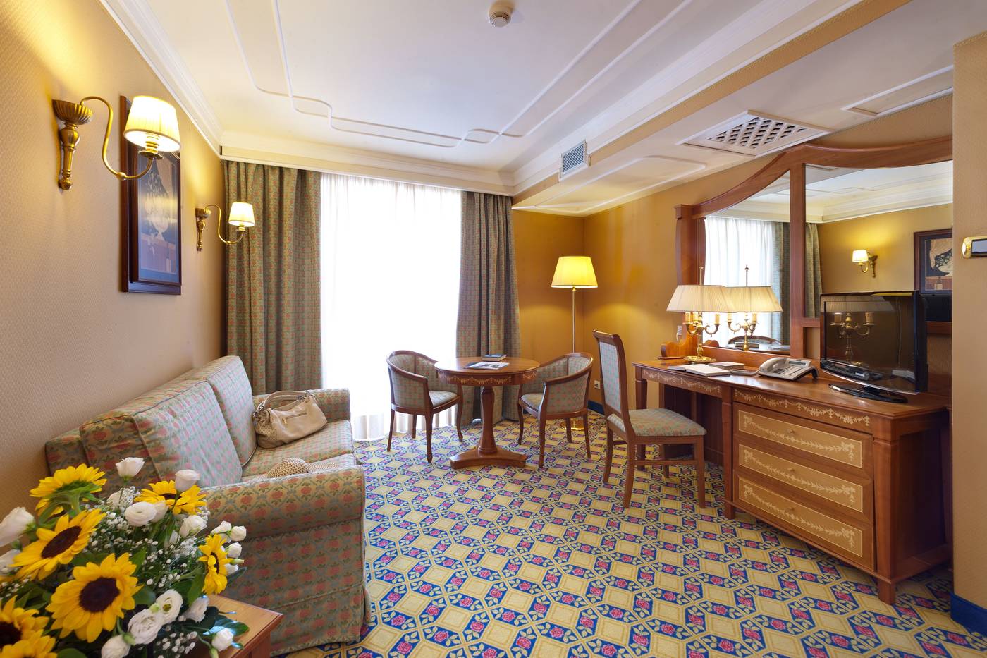 Grand-Hotel-La-Pace-Room-17