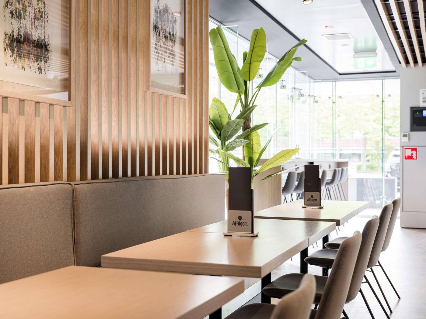 Executive-Residency-by-Best-Western-Amsterdam-Airport-Restaurant-18