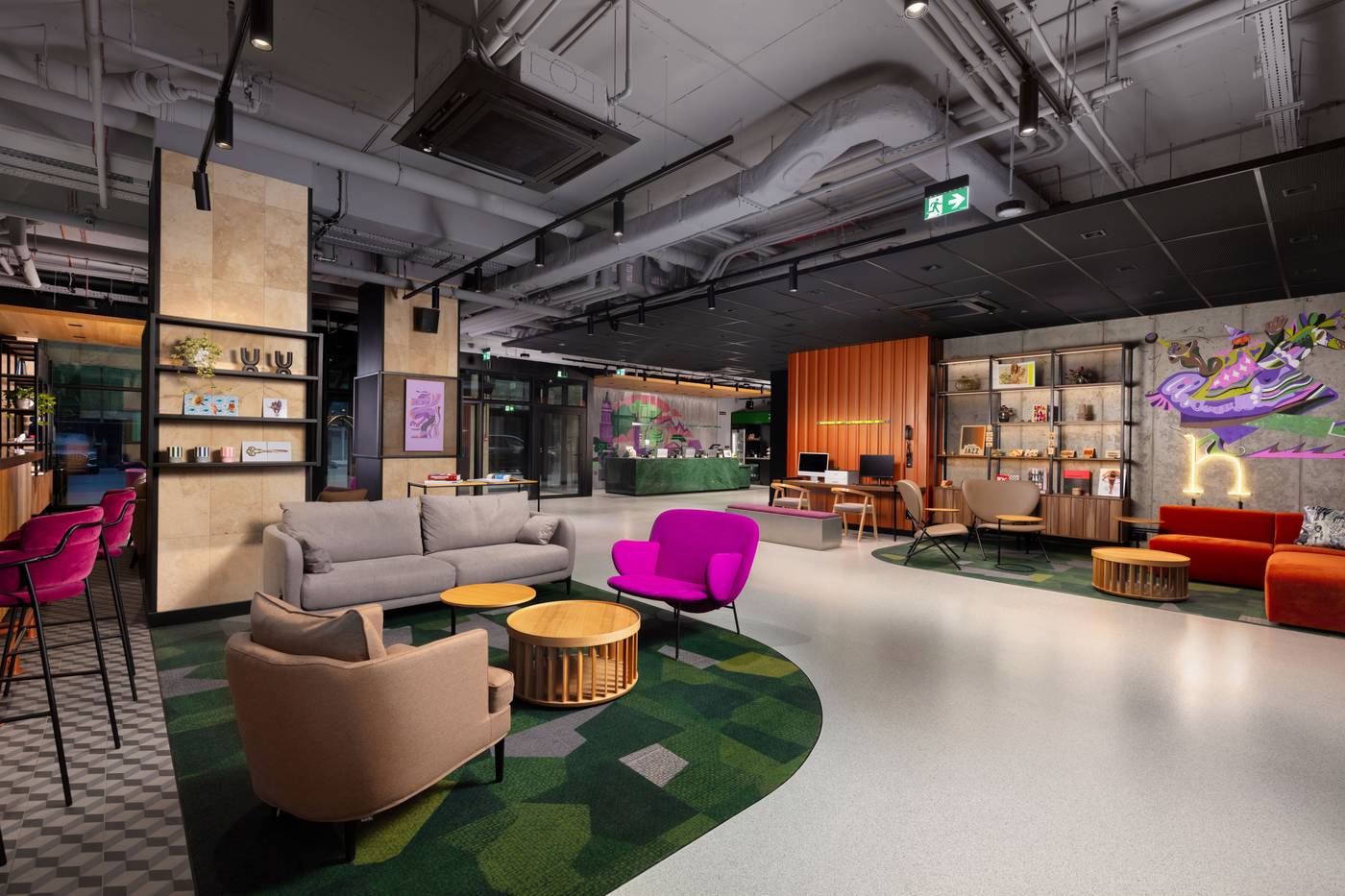 Hyatt-Place-Krakow-Lobby-4