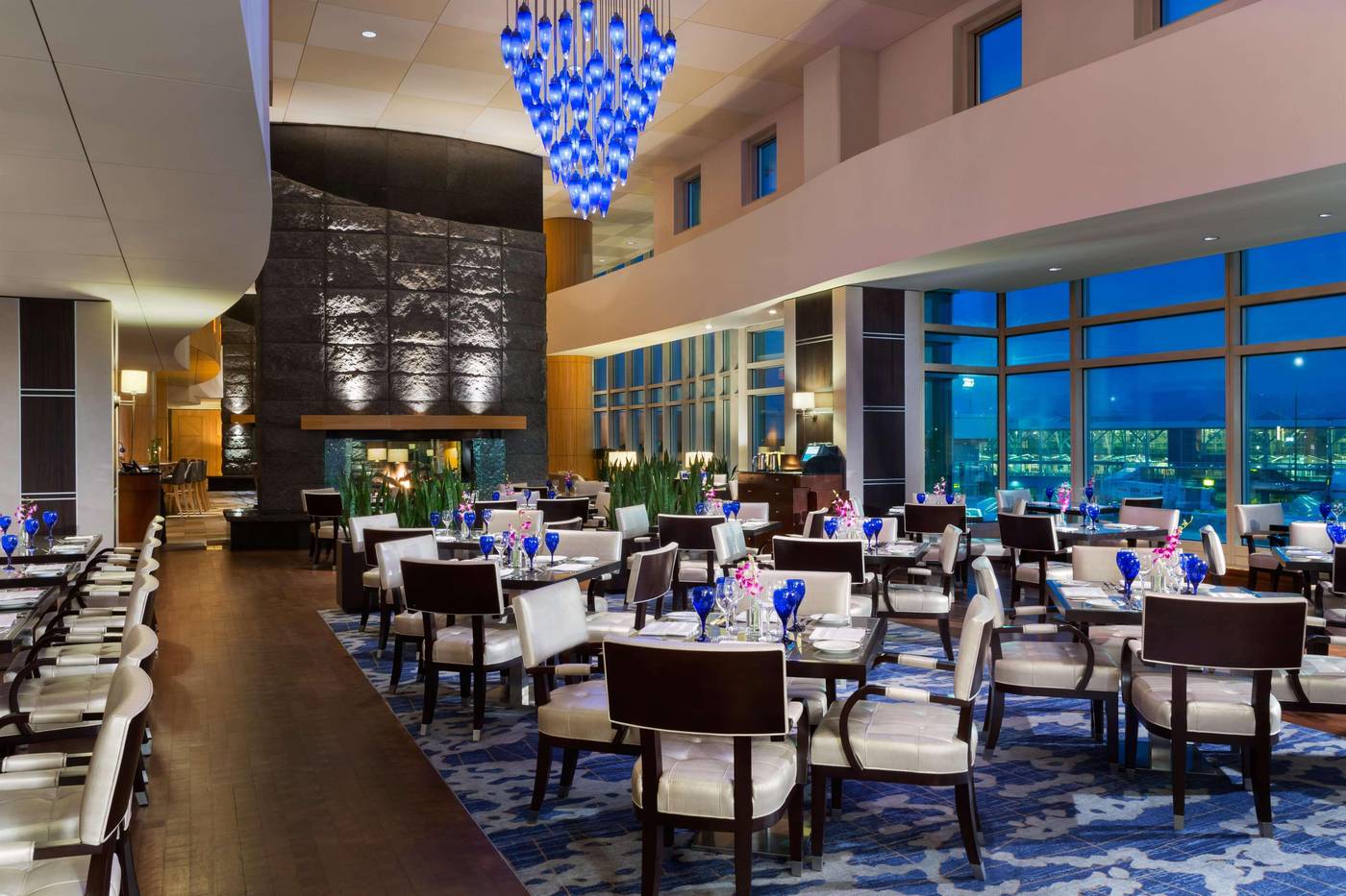 Fairmont-Vancouver-Airport-Restaurant-49