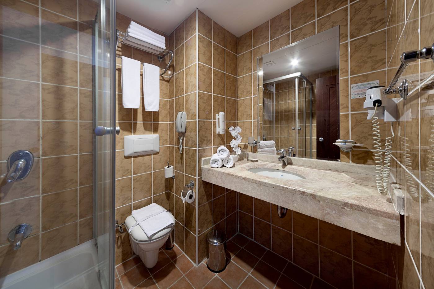 Golden-Age-Room-21