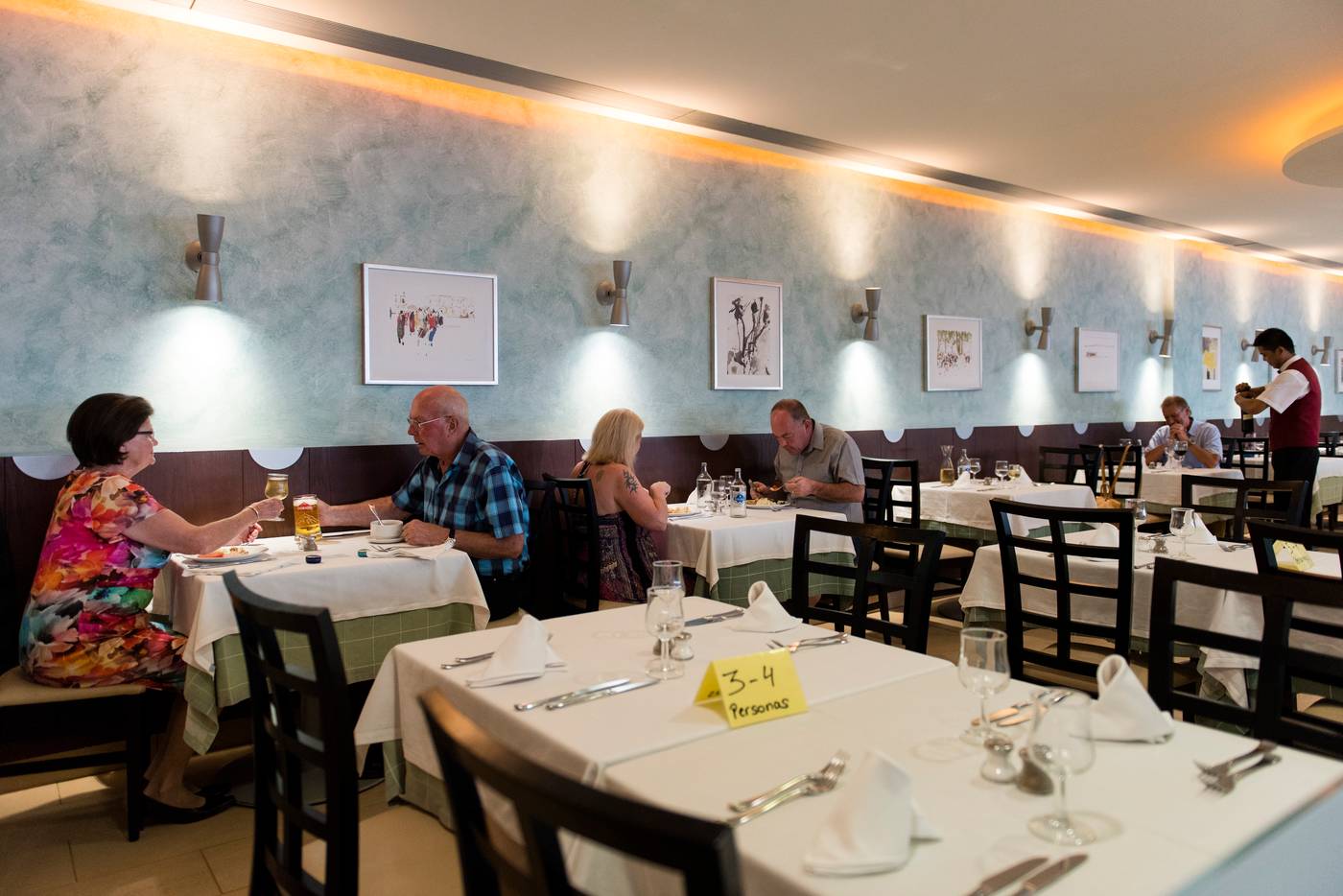 Las-Costas-Restaurant-30