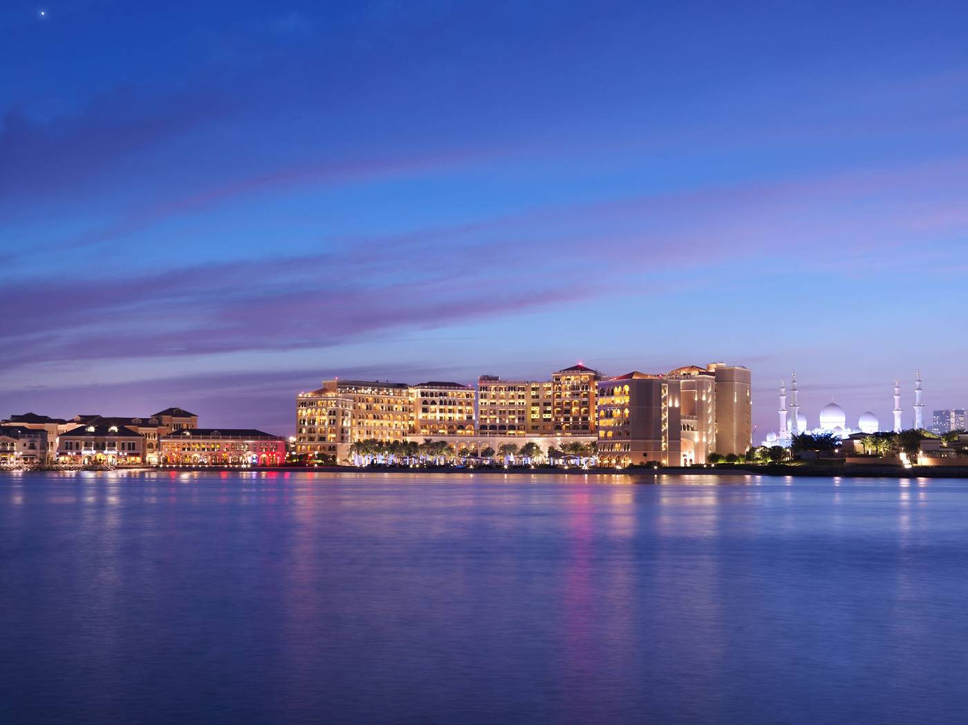 The Ritz Carlton Abu Dhabi Grand Canal