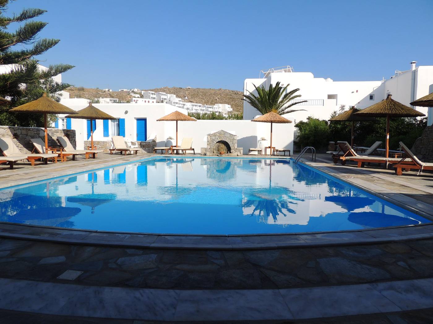 Anemos-Apartments-Pool-1