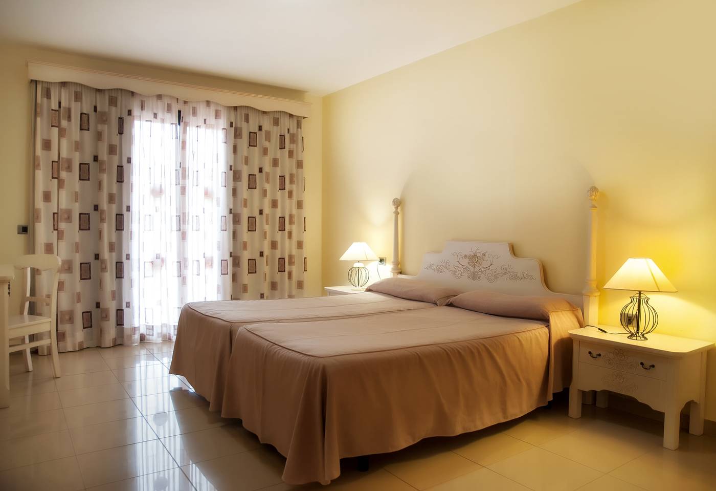 Grand-Muthu-Golf-Plaza-Hotel---Spa-Room-29