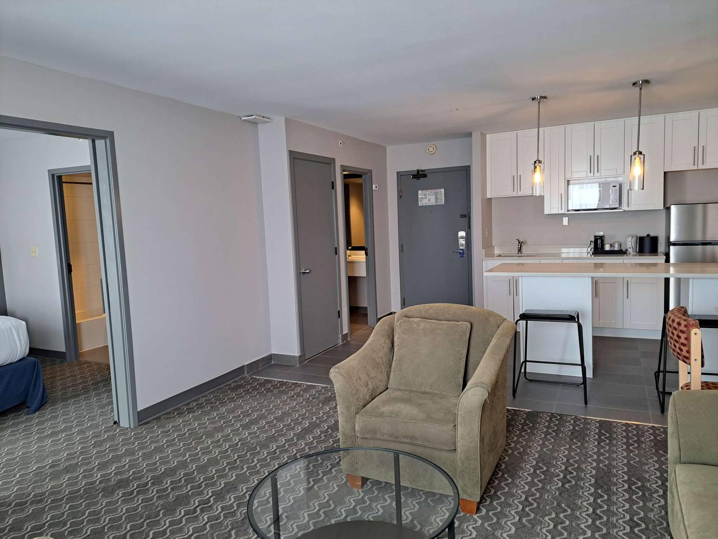 Best-Western-Plus-Vancouver-Airport-Hotel-Room-27