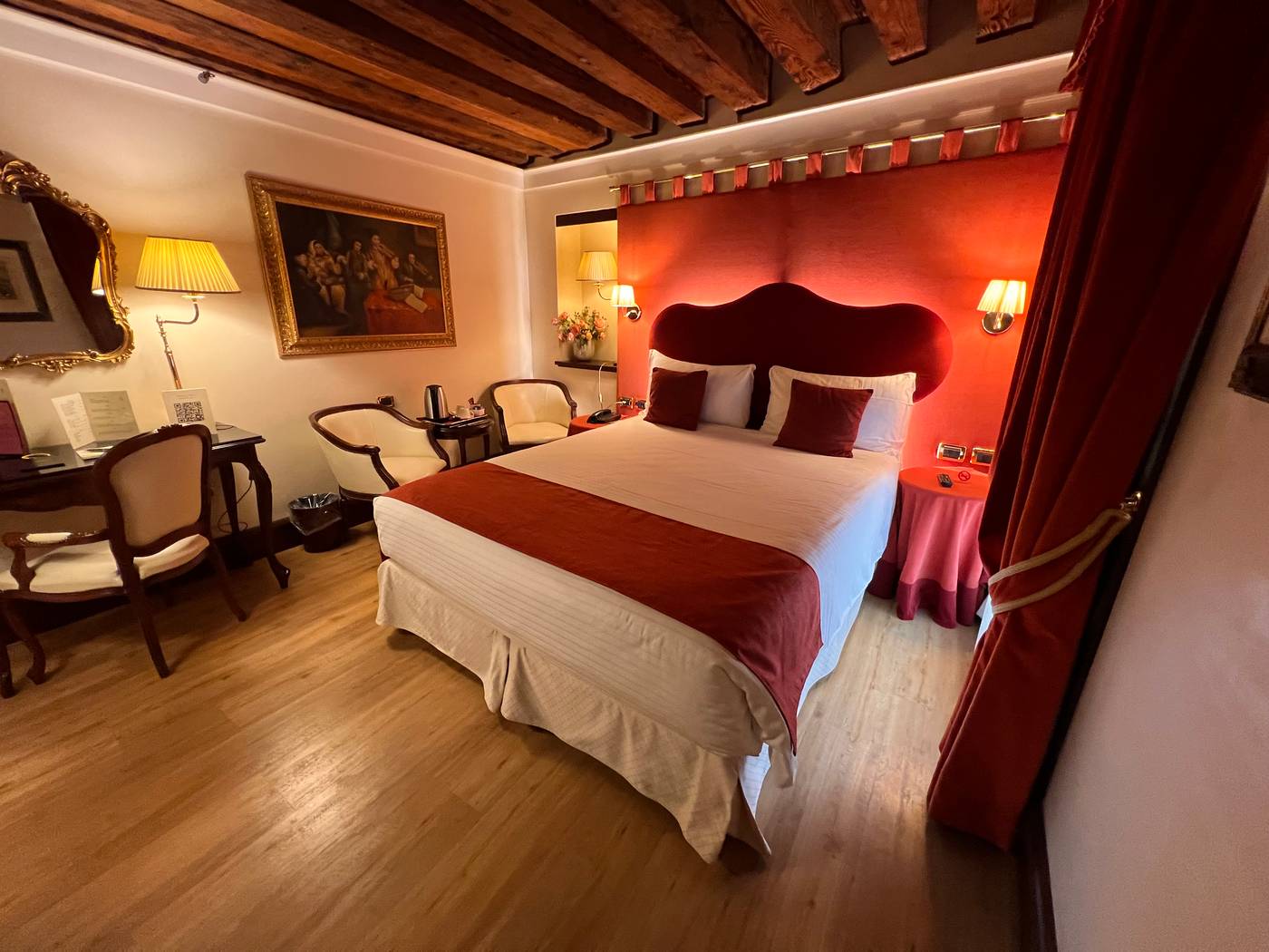 Ruzzini-Palace-Room-31