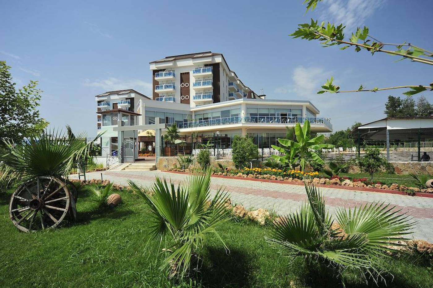 Cenger Beach Resort & Spa