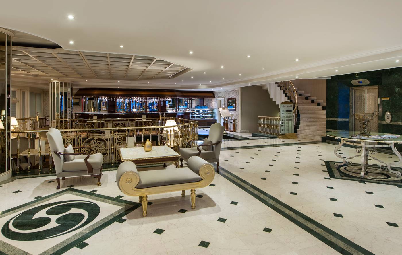 Elite-World-Comfy-Istanbul-Taksim-Hotel-Lobby-14