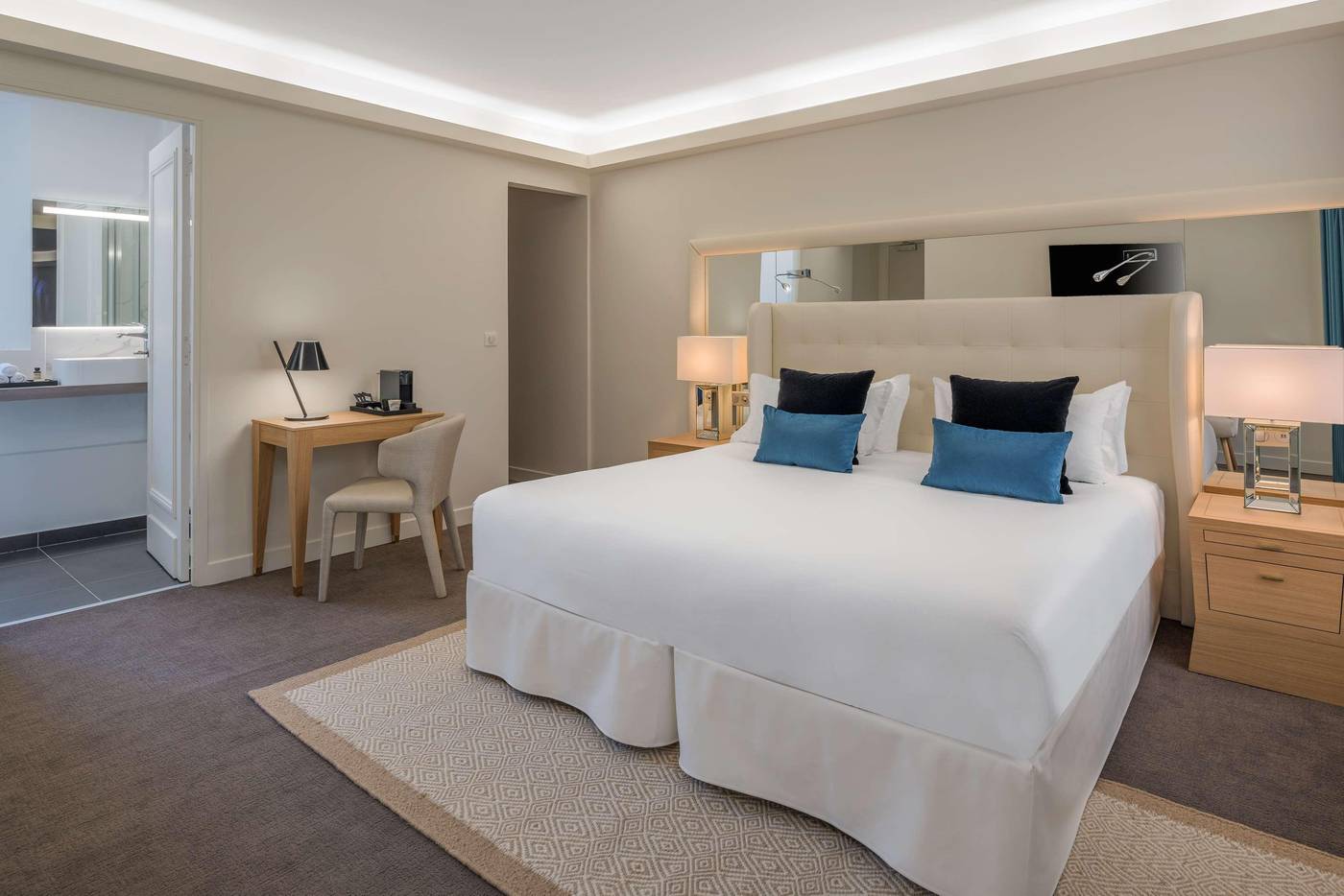 Hotel-Camille-Paris-Gare-De-Lyon-Tapestry-Collection-By-Hilton-Room-33