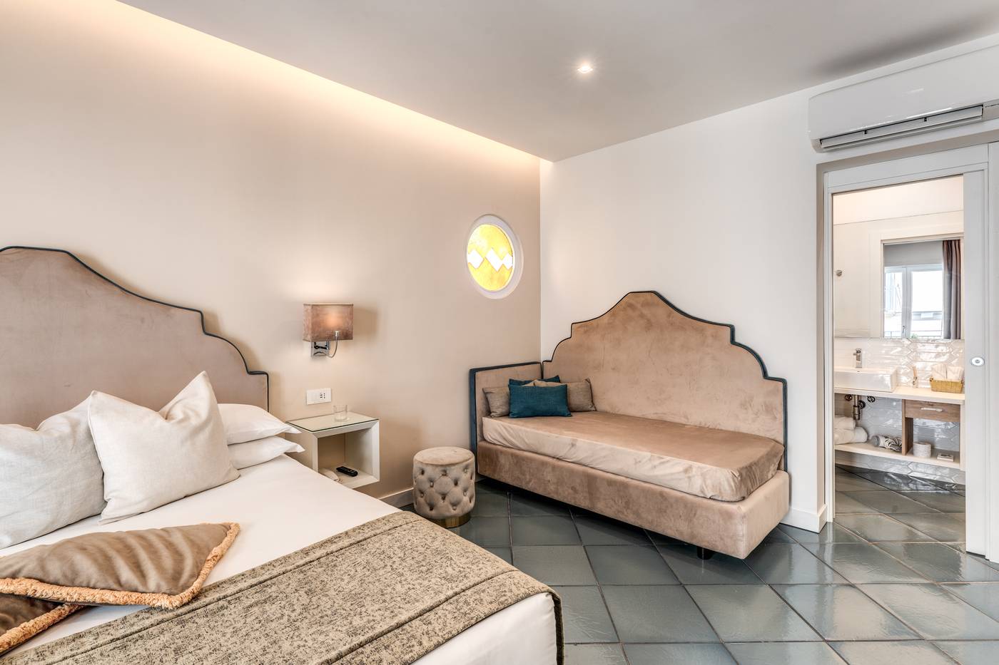 Sorrento-City-Room-34