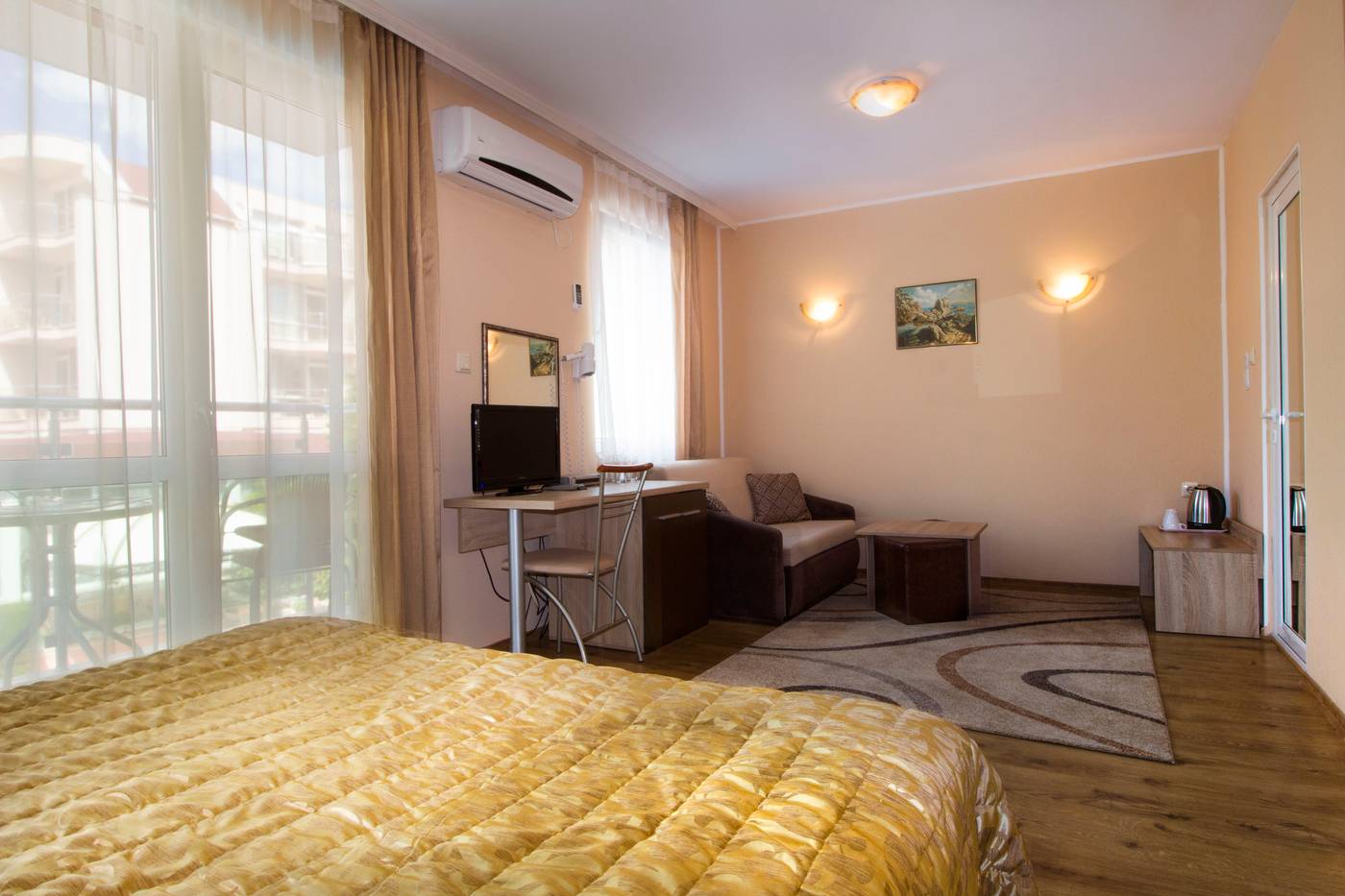 Family-Hotel-Venera-Room-26
